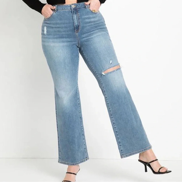 Eloquii Naomi Flare Jeans Size 26 Ripped Knee - Picture 2 of 9